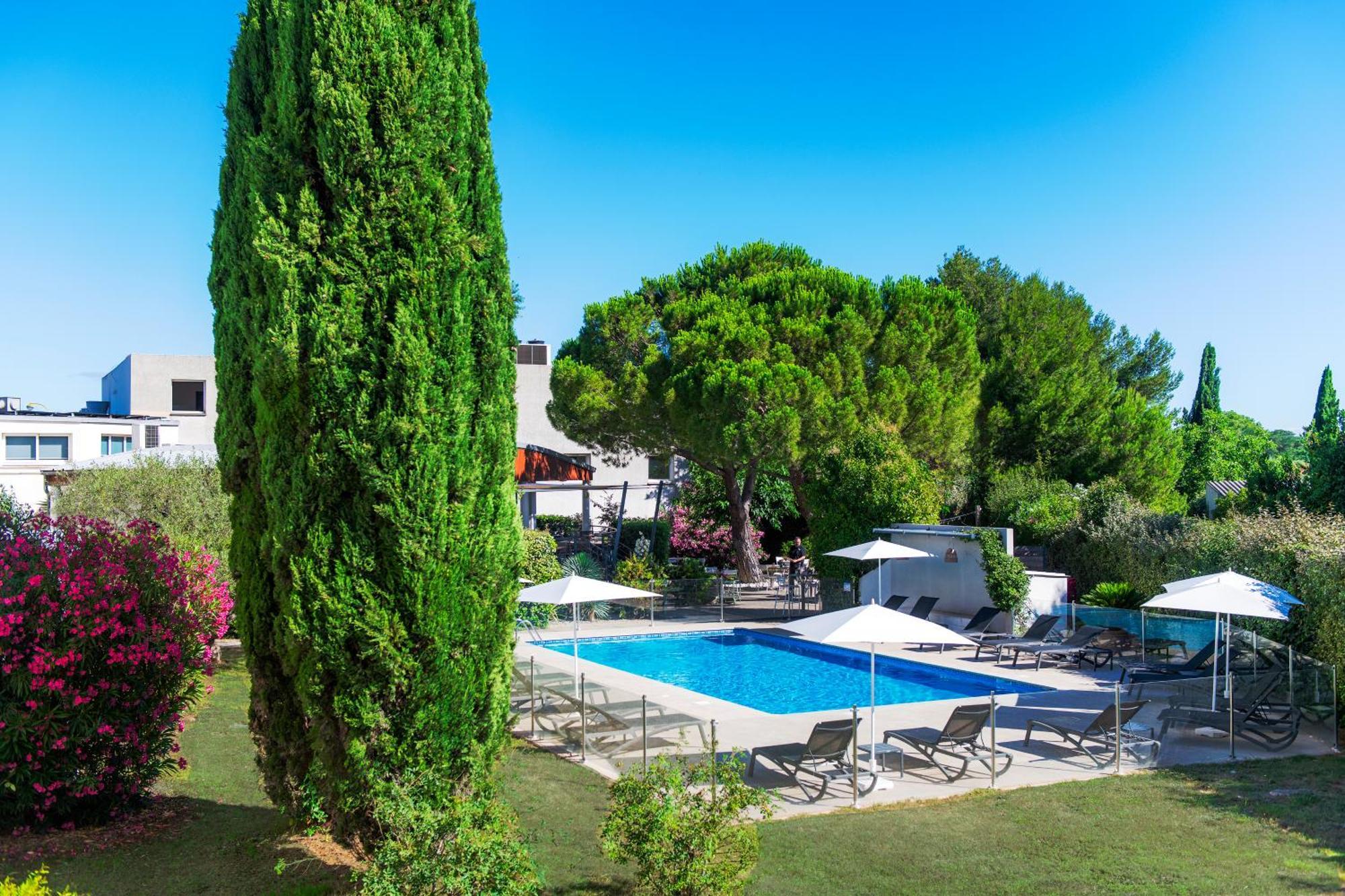 Kyriad Montpellier Est - Lunel Lunel  Buitenkant foto