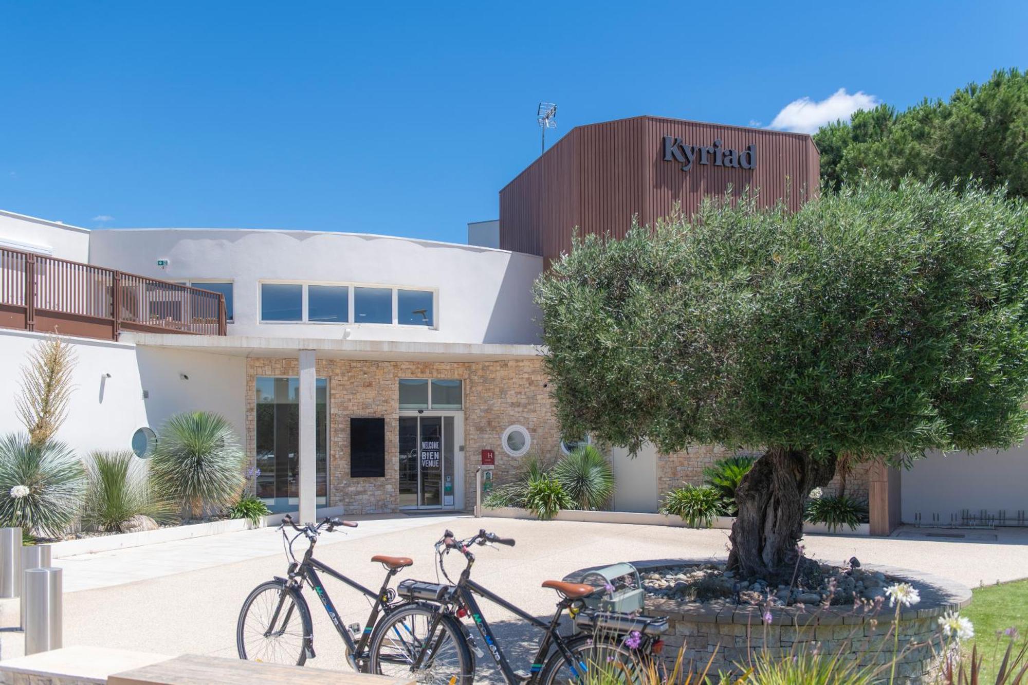 Kyriad Montpellier Est - Lunel Lunel  Buitenkant foto