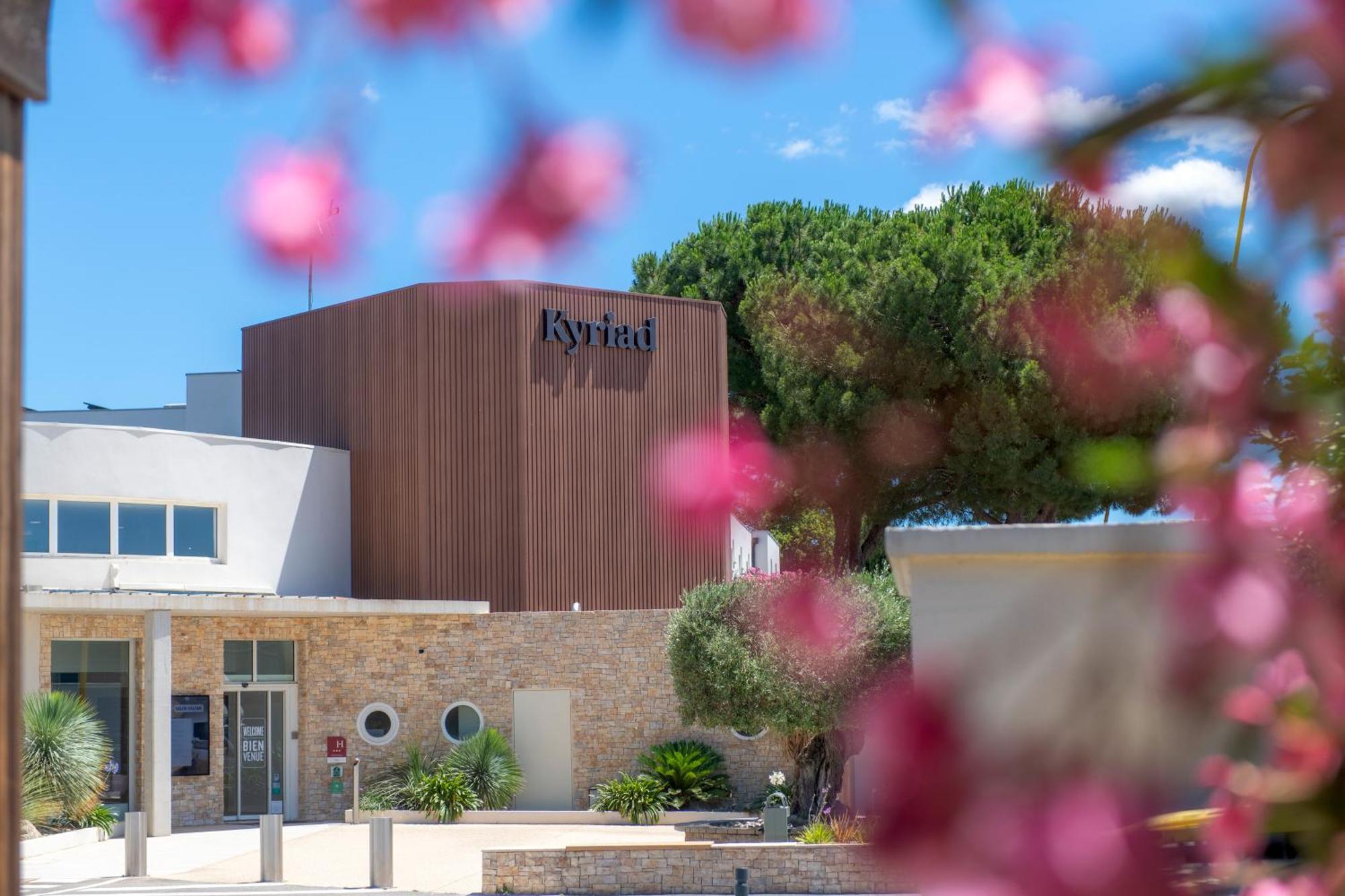 Kyriad Montpellier Est - Lunel Lunel  Buitenkant foto